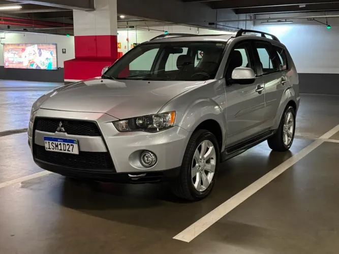 Mitsubishi Outlander 2.0 16V 160cv Aut. 2012