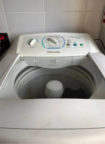 CONSERTO E MANUTENÇÃO DE MÁQUINAS DE LAVAR ROUPAS