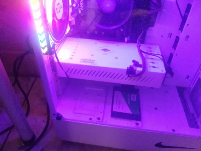Placa de vídeo RX 580 8GB DE MEMORIA na caixa 