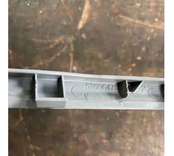 Moldura Acabamento Multimidia Gm Onix Prisma 2018