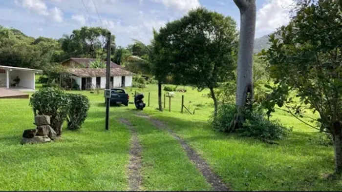 SITIO/ HARAS EM AREA URBANA EM FLORIANOPOLIS