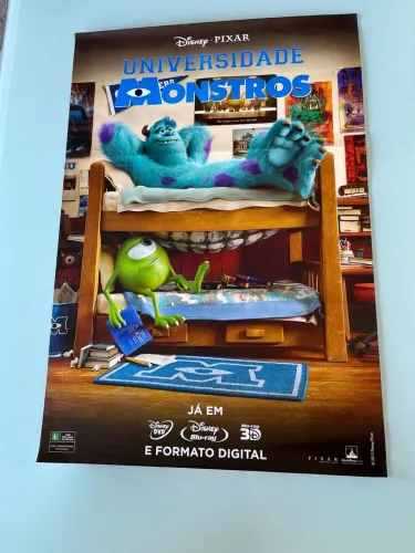 Universidade monstro cartaz