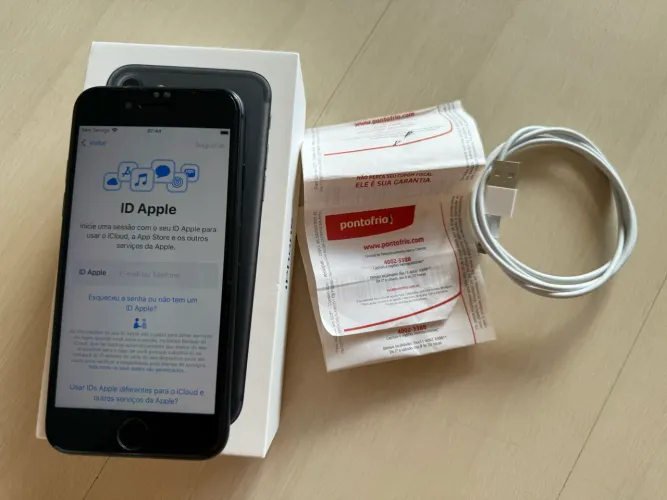 Vendo iPhone 7, nota fiscal, caixa, acessórios originais, adesivos 