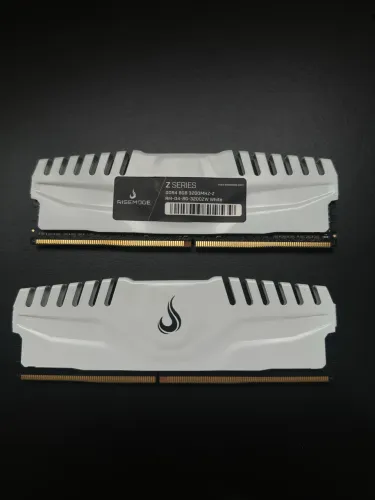 MEMORIA RAM RISE MODE 8GB CADA PERFEITO ESTADO