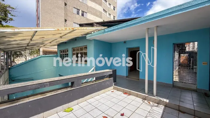 Excelente casa comercial à venda no Santa Efigênia