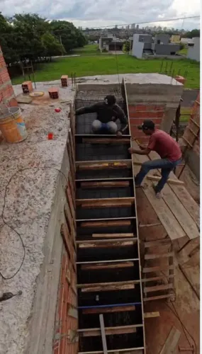 VAGA PARA PEDREIRO