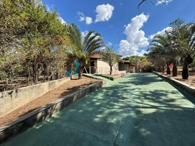Casa Alto Padrão para Venda em Belo Horizonte, Garças, 3 dormitórios, 1 suíte, 2 banheiros