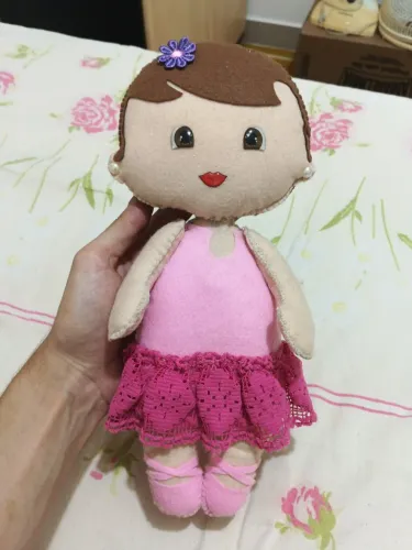 Bebe Boneca artesanal Feltro 