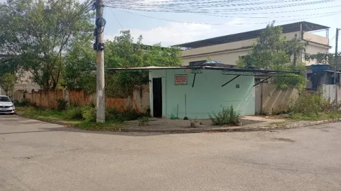 Casa + loja + mais área livre para contrução