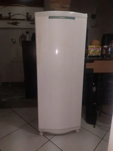 OPORTUNIDADE Geladeira Consul Cra30 Degelo Seco 261 usada<br>Litros 1 Porta (Usado)