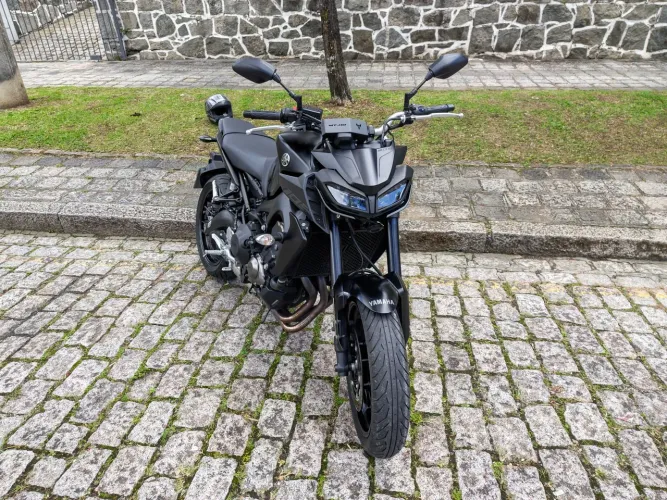 Yamaha MT 09 impecável!!