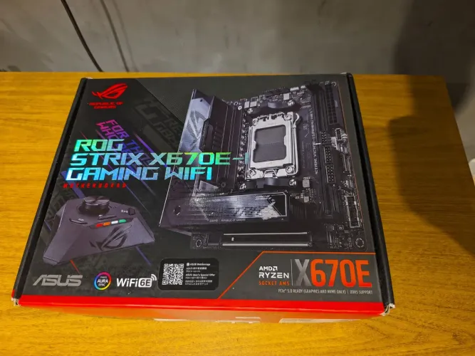 Asus Rog Strix x670E-I Gaming Mini itx