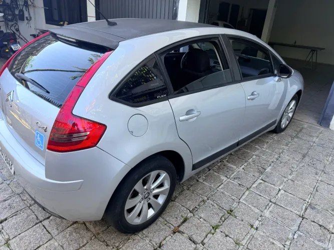 Citroen C4 GLX 1.6 Flex 16V 5P Mec. 2012