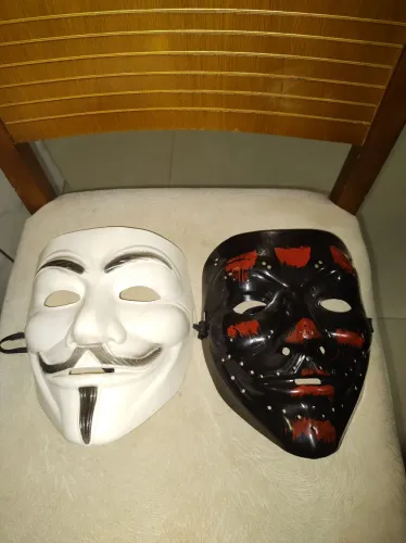 MASCARAS "V" DE VINGANÇA