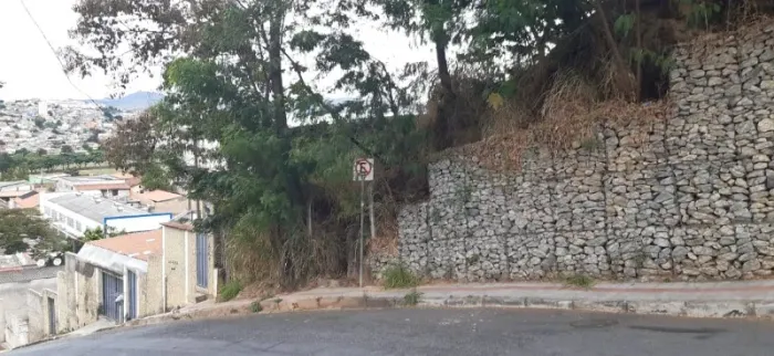TERRENO RESIDENCIAL em BELO HORIZONTE - MG, CAIÇARAS
