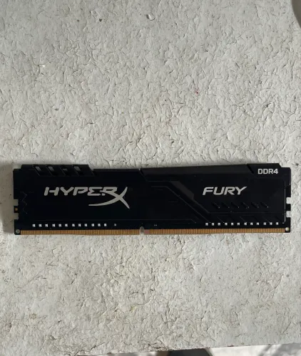 Memória RAM Kingston HyperX Fury 8GB DDR4 3200MHz (Nunca usada)