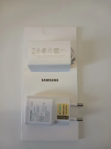 Carregador novo com cabo original Samsung 15 W
