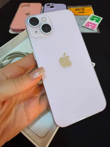 iPhone 14 128GB, branco, muito bem conservado e em perfeito estado de funcionamento.