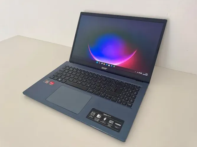Notebook Gamer Acer Ryzen 5 7520u + 8GB DDR5 + NVMe 512GB
