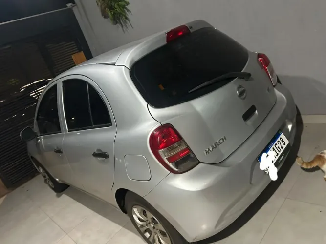 Nissan March S 1.0 16V Flex Fuel 5P 2013