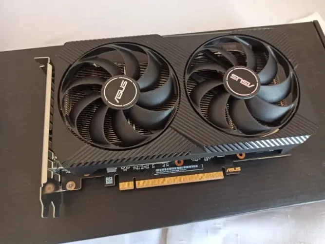 Placa de Vídeo Radeon 6500XT (Com defeito)