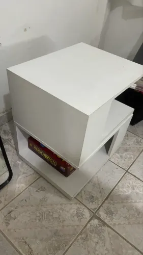 Mesinha de cabeceira