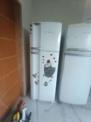 Vendo geladeira Electrolux funcionando perfeitamente!