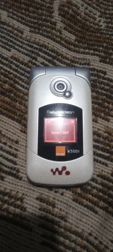 SONY Ericsson W300i