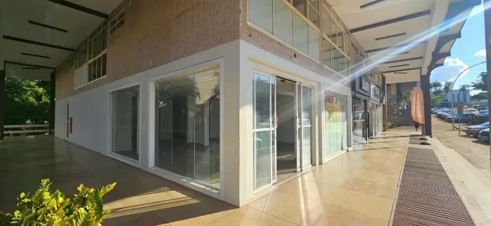 LOJA COMERCIAL DE FRENTE NA CLN 113 ASA NORTE | 168 m² Excelente oportunidade para sua e