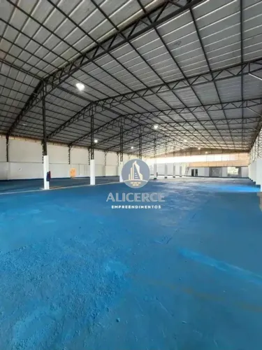 ALUGO GALPÃO COM 2 MIL PX A AV DO TURISMO NÍVEL 4