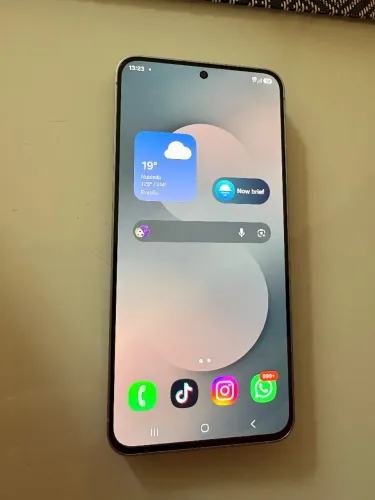 Título Samsung Galaxy S25 FE 256GB - Apenas 2 meses de uso - R$ 2.500