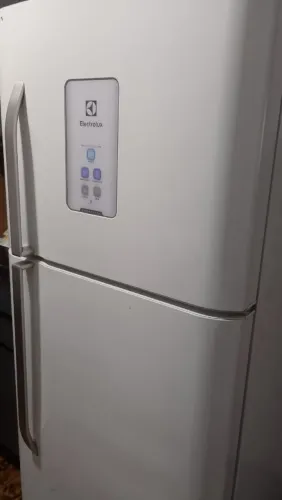 Geladeira Eletrolux 440 litros