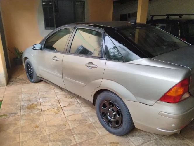 Ford Focus Sedan 1.6/1.6 Flex 8v/16v 4P Mec. 2006