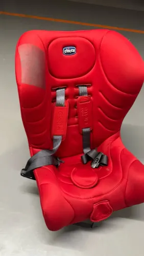Cadeirinha Chicco para carro