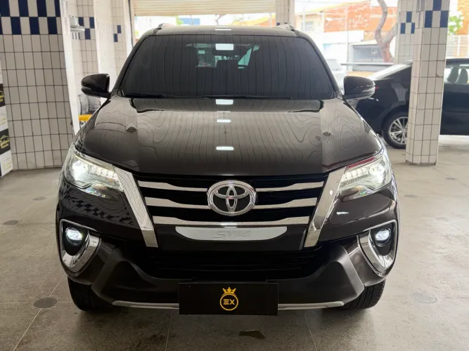 Toyota Hilux SW4 SRX 4X4 2.8 TDI 16V Dies. Aut. 2020