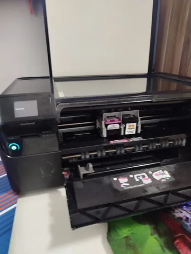 impressora hp C2680, Excelente estado de conservação. Precisa trocar o cartucho preto.
