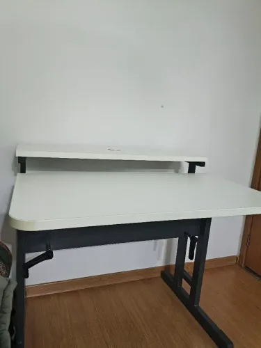 Escrivaninha ergonômica