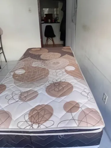 Vendo cama Box  motivo viajem 