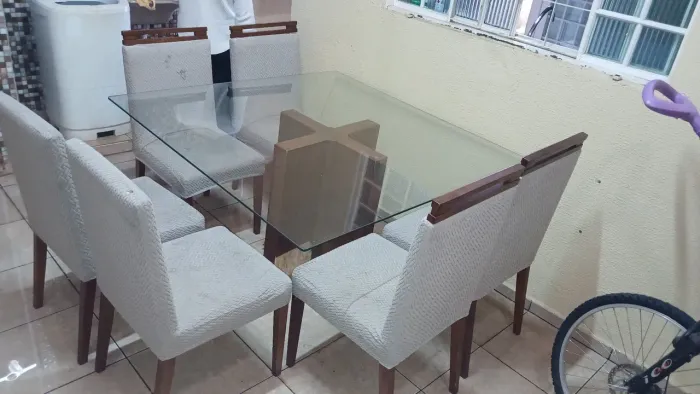Mesa com tampo de vidro 1.50 x1.50 m 6 cadeiras