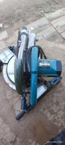 Meia esquadria Makita