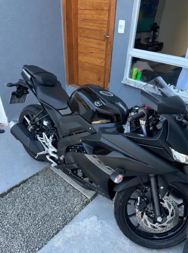 Yamaha R-15 nova