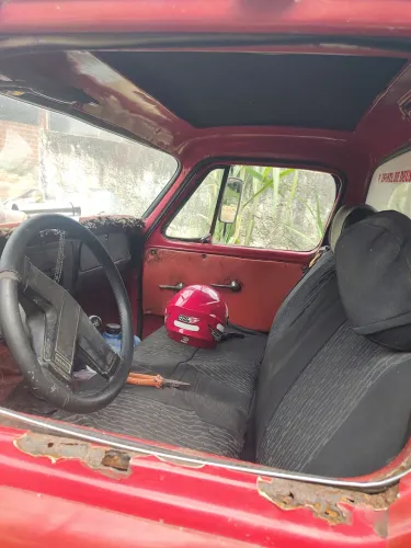 Caminhão D10 ano 79 carro tá tudo em ordem só pegar e andar 