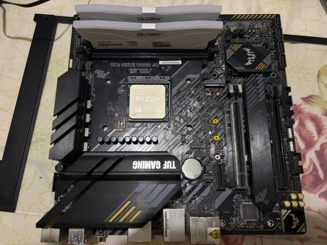 Kit Ryzen 7 5700x3d + tuf gaming b550m plus + 32GB 3200mhz
