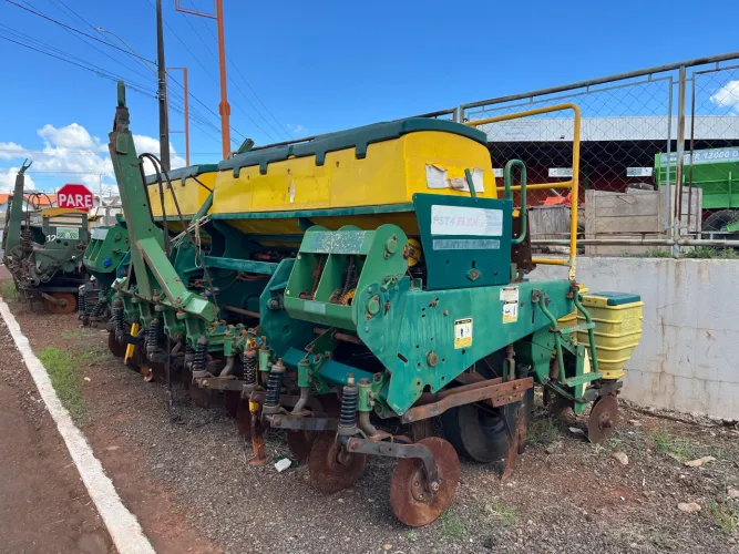 Plantadeira Tatu PST4 Flex 11/45