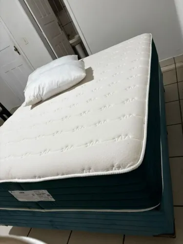 Cama casal novíssima do Rodrigues Colchôes