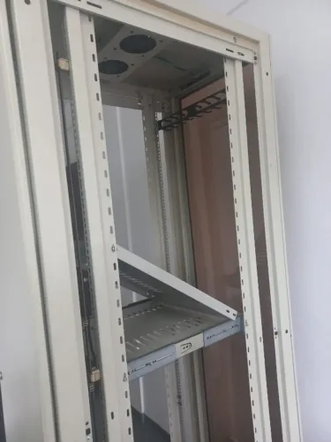 Gabinete rack para servidor