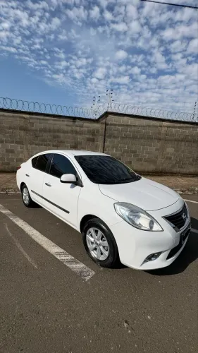 Nissan Versa SL 1.6 16V Flex Fuel 4P Mec. 2013