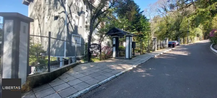 Cobertura no bairro Lago Negro em Gramado de 3 dormitórios e vaga