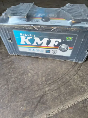 Bateria nova sem uso KMF 12 VOLTS para caminhão 