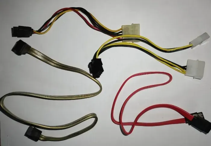 Kit de cabos para PC - PCIe 6+2, SATA, IDE e adaptadores !